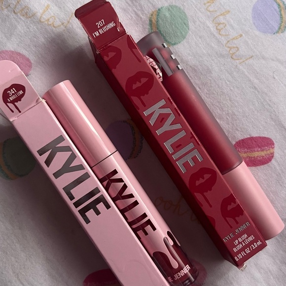 Lip Kit - Kylie Jenner - Picture 2 of 9